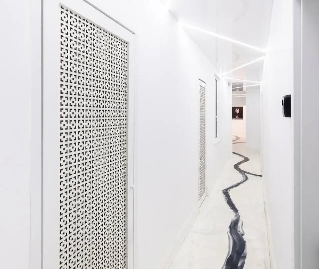 Bucharest Studios Dubai Room 아파트