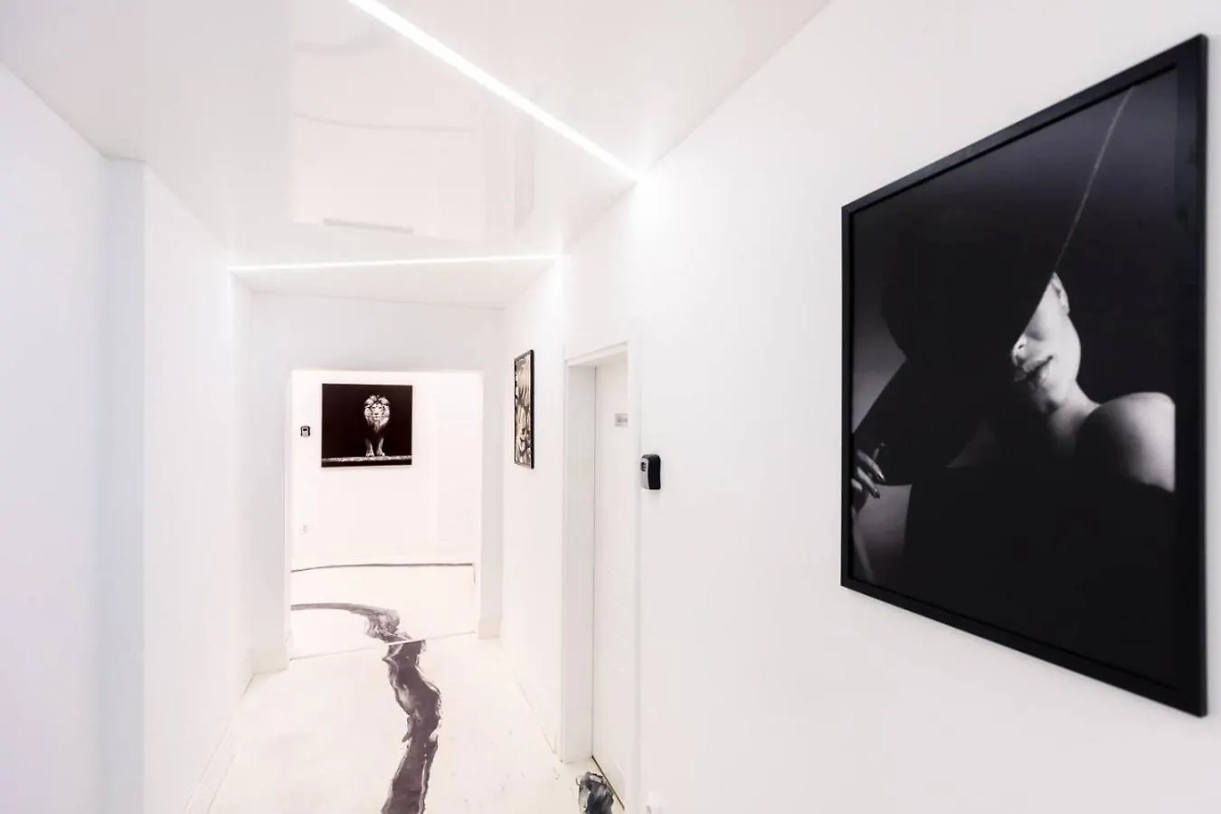 아파트 Bucharest Studios Dubai Room 루마니아